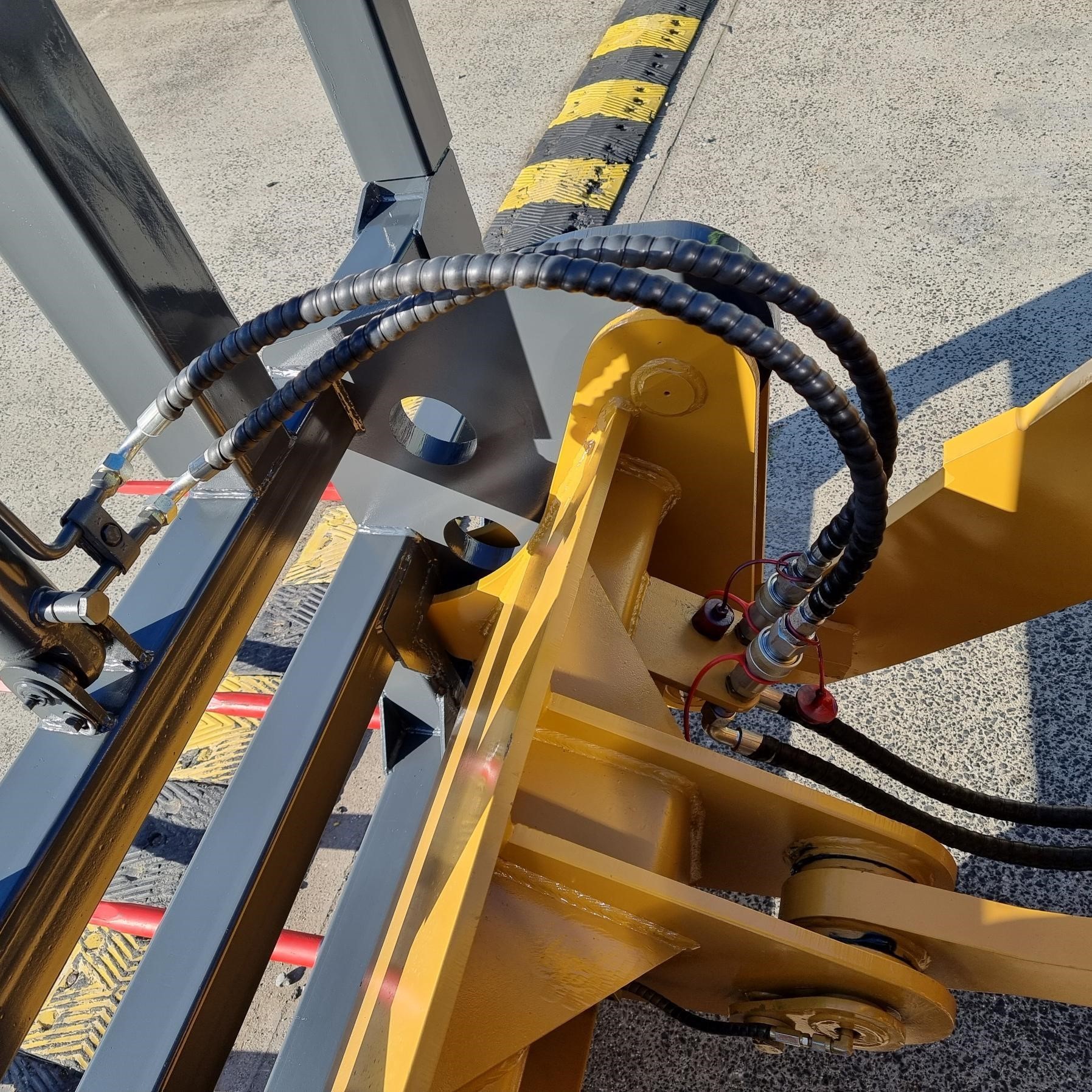 ACTIVE MACHINERY 3rd Valve Adjustable Hay Forks | Active Machinery