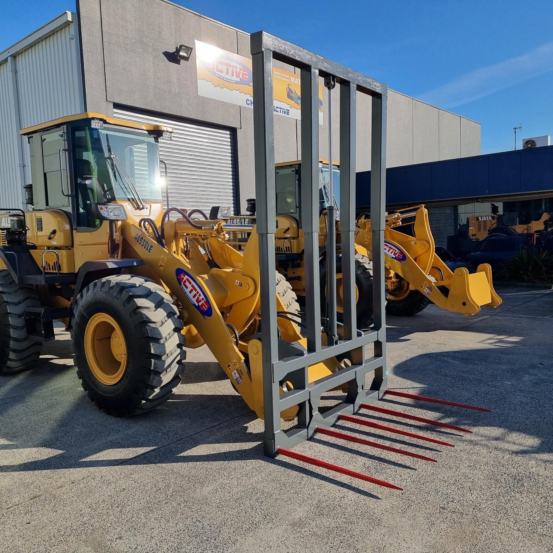 ACTIVE MACHINERY 3rd Valve Adjustable Hay Forks | Active Machinery