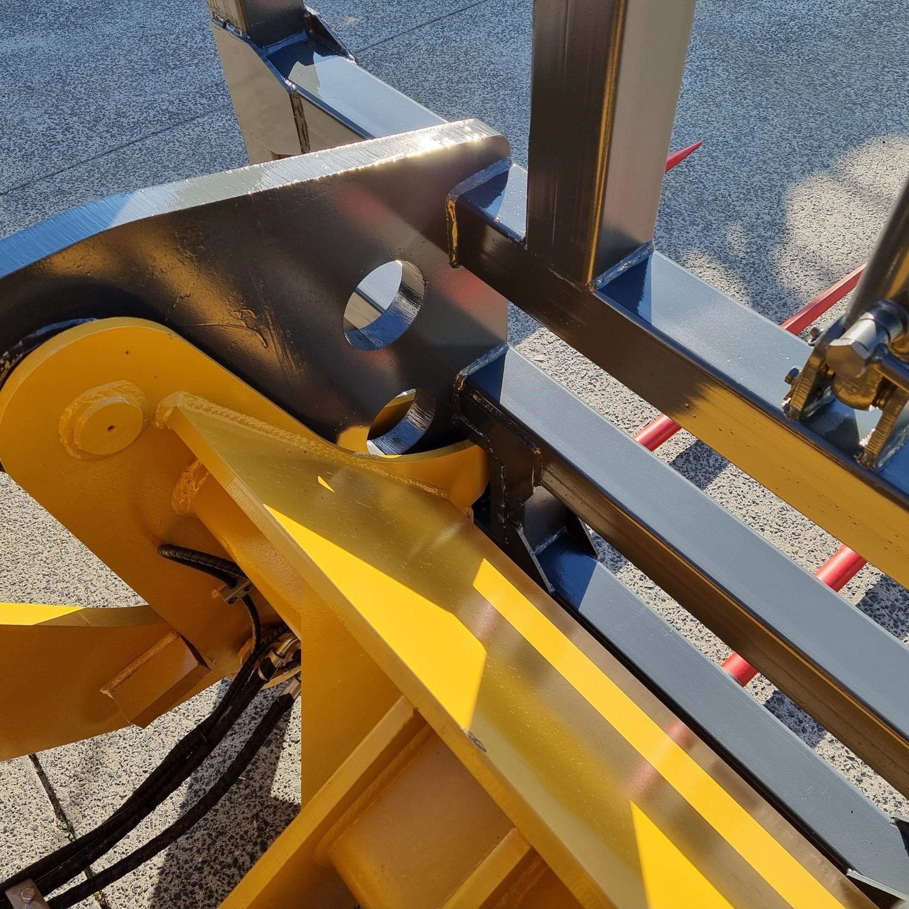 ACTIVE MACHINERY 3rd Valve Adjustable Hay Forks | Active Machinery